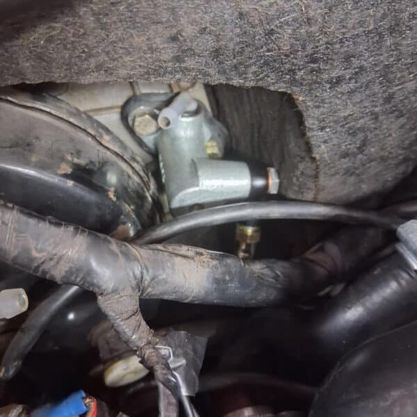 260226 1987 Maserati BiTurbo Clutch Slave Clutch Bleed and Boost Valve Wiring 3