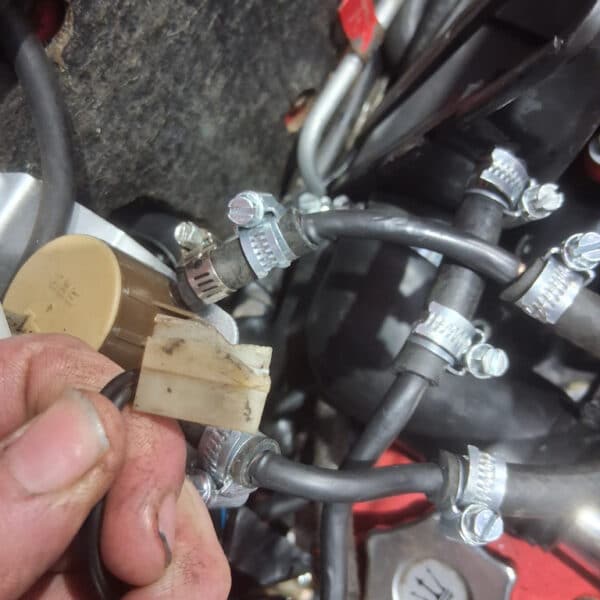 260226 1987 Maserati BiTurbo Clutch Slave Clutch Bleed and Boost Valve Wiring