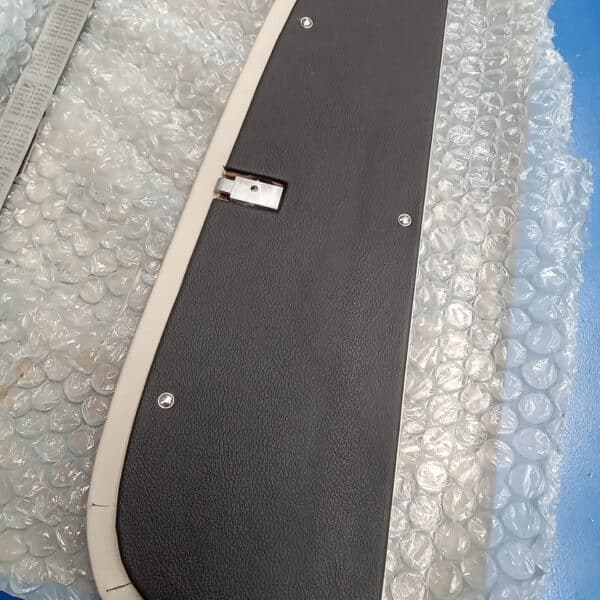 270226 1960 Jensen 541R Glovebox 6