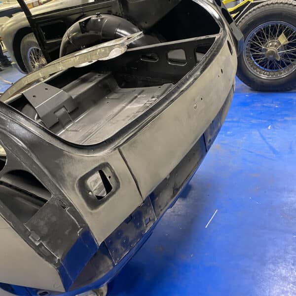 270226 1975 MGB GT V8 in Epoxy 2
