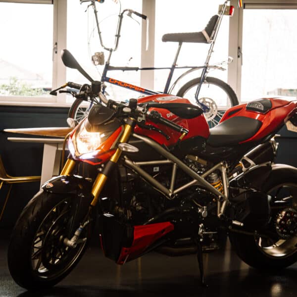 270226 2009 Ducati Streetfighter S Extra Photos 1