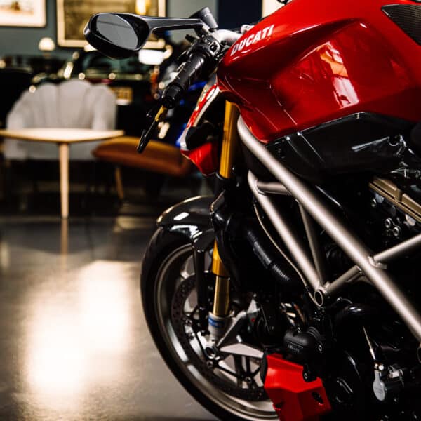 270226 2009 Ducati Streetfighter S Extra Photos 26