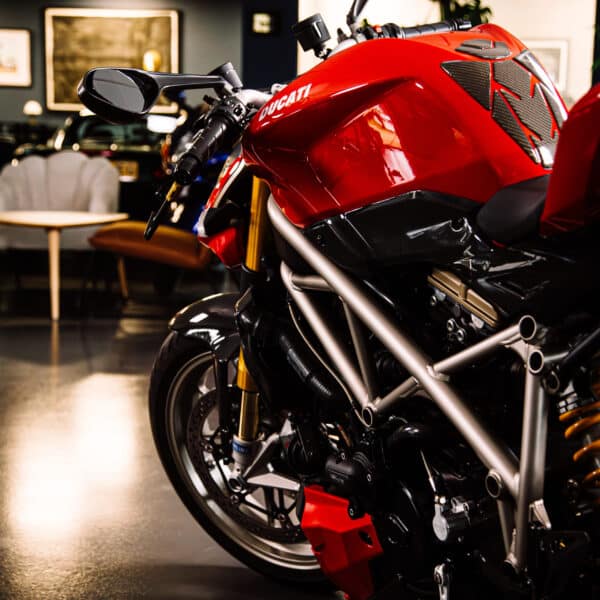 270226 2009 Ducati Streetfighter S Extra Photos 27