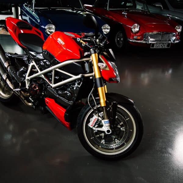 270226 2009 Ducati Streetfighter S Extra Photos 37 1