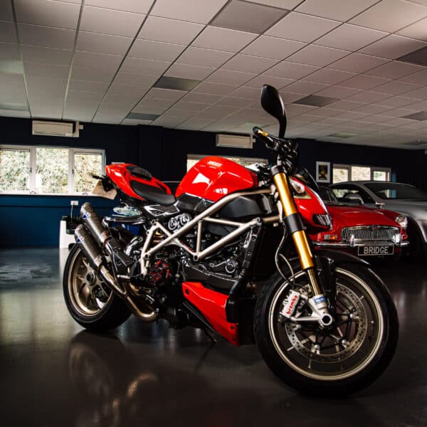 270226 2009 Ducati Streetfighter S Extra Photos 39