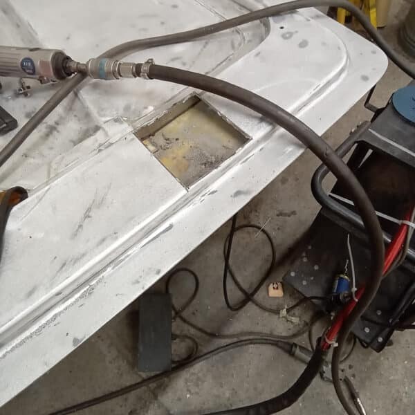 280126 1970 Aston Martin DBS Bonnet Repair 8