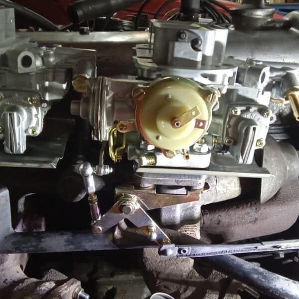 280126 1973 Mercedes 250 New Carb Set Up