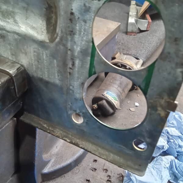 280126 1973 Mercedes 250 Remove Old Carbs Install New 8