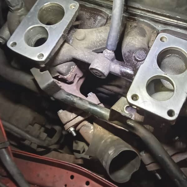 280126 1973 Mercedes 250 Remove Old Carbs Install New 9