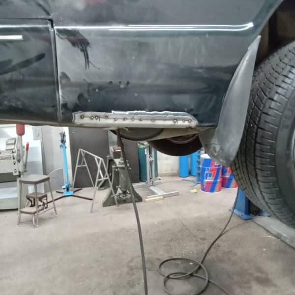 280126 1996 Bentley Continental Drivers Quarter Panel rust repair 10