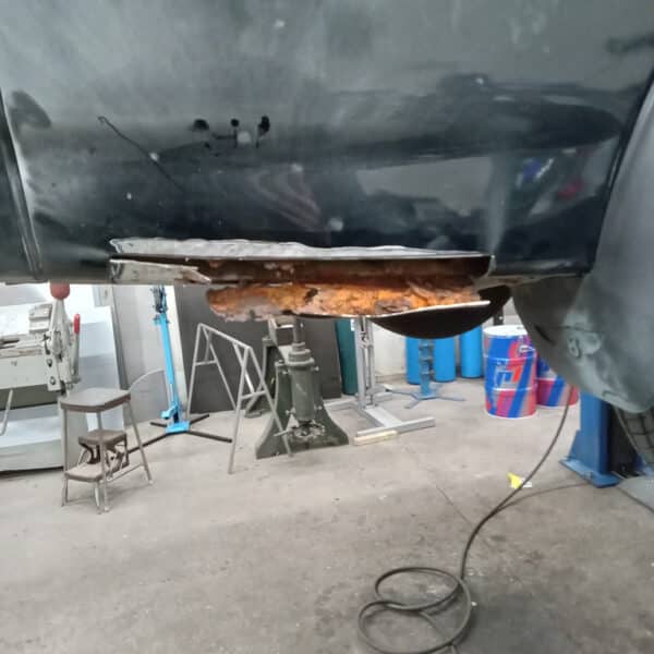 280126 1996 Bentley Continental Drivers Quarter Panel rust repair 4