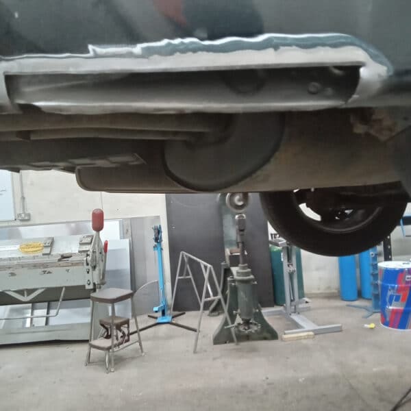 280126 1996 Bentley Continental Drivers Quarter Panel rust repair 8