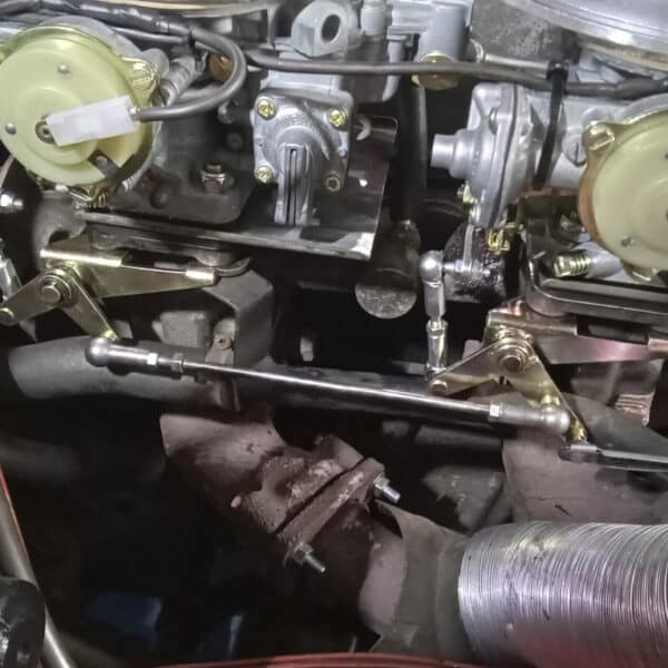 290126 1973 Mercedes 250 Caburettor Set Up and Fit 5