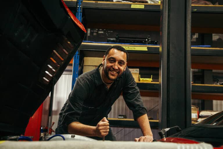 Max the Mechanic Credit Bridge Classic Cars Kids 6 2