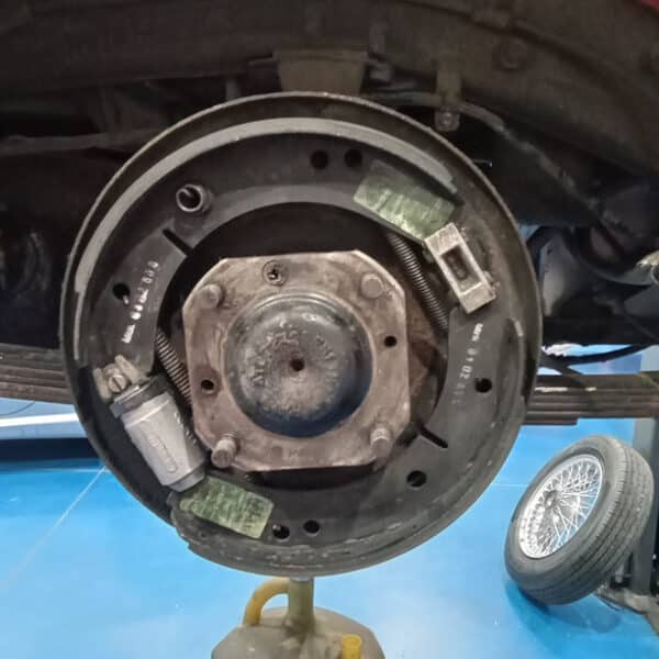 030326 1960 MGA Coupe Inspection 10