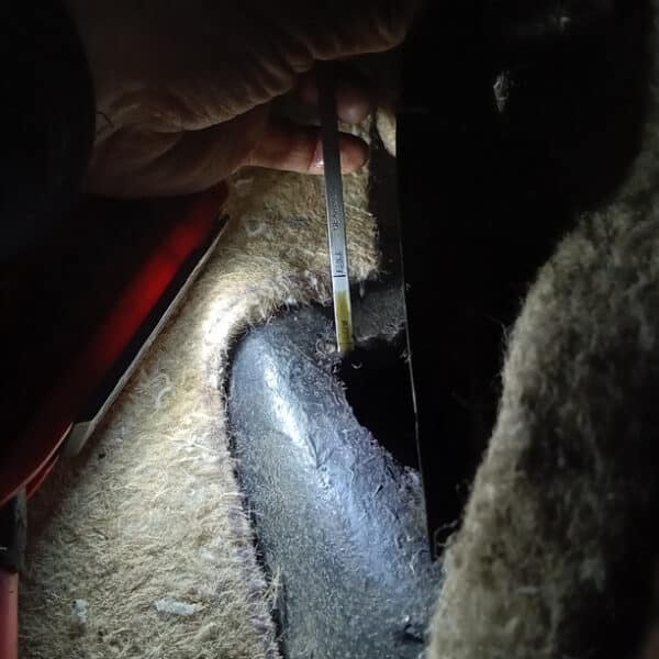 040326 1947 Morris 8 Repairs 5