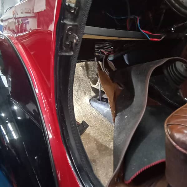 040326 1947 Morris 8 Repairs 6