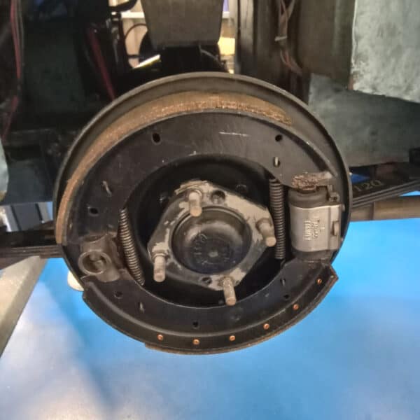 040326 1955 Austin Healey Radiator water pump brakes and gearbox tunnel 12