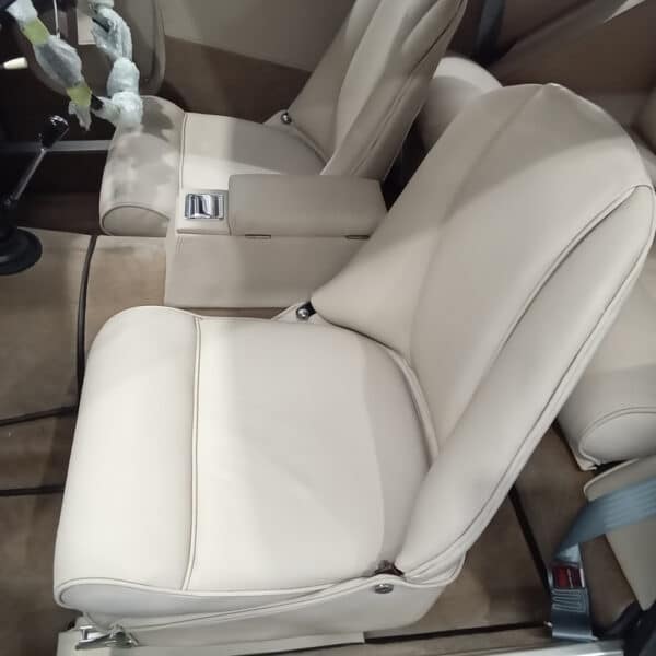 040326 1960 Jensen 541R Interior Completed 4