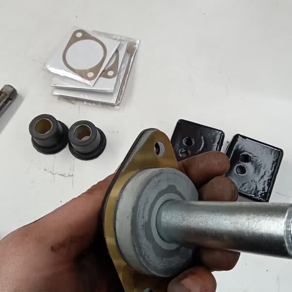 040326 1970 Aston Martin DBS Suspension Parts 13