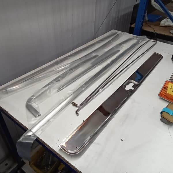 040326 1970 Aston Martin DBS Suspension Parts 136