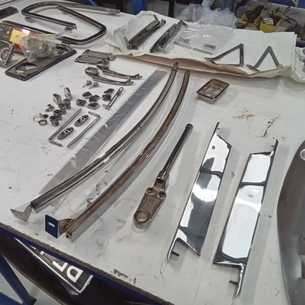 040326 1970 Aston Martin DBS Suspension Parts 138