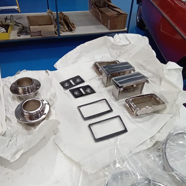 040326 1970 Aston Martin DBS Suspension Parts 141