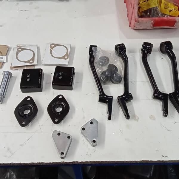 040326 1970 Aston Martin DBS Suspension Parts 24