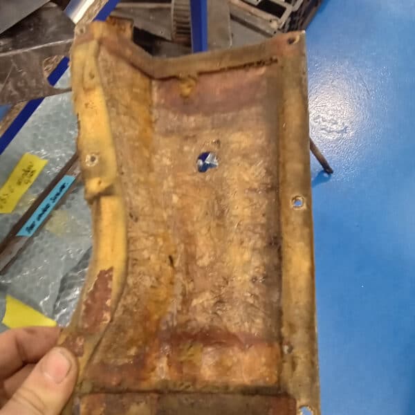 040326 1970 Aston Martin DBS Suspension Parts 32