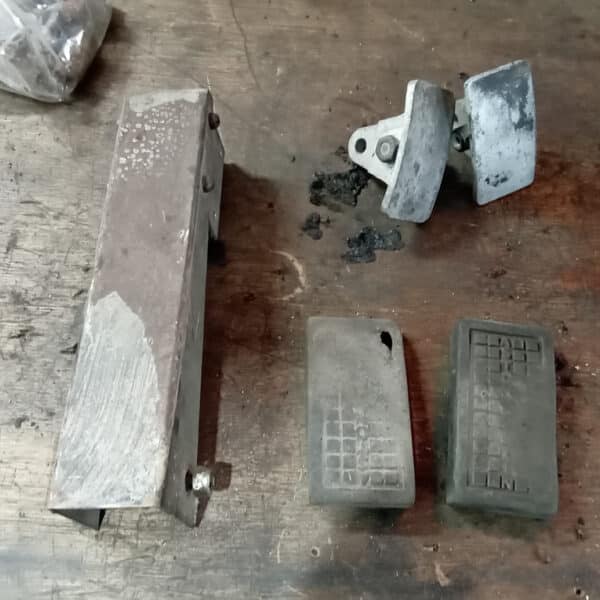 040326 1970 Aston Martin DBS Suspension Parts 36