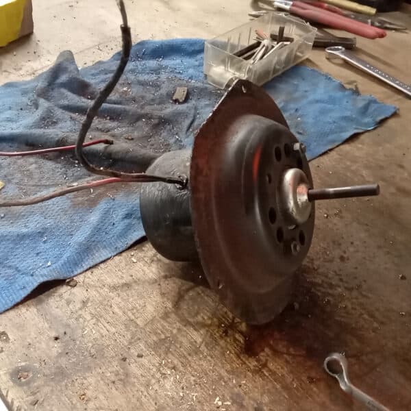 040326 1970 Aston Martin DBS Suspension Parts 39