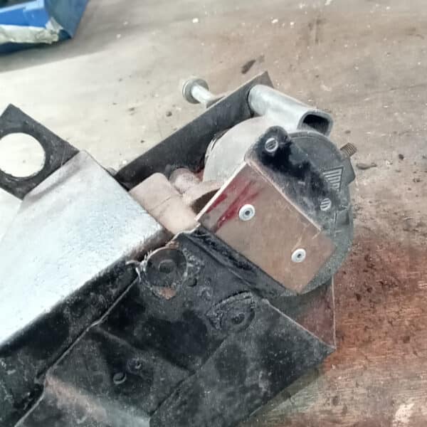 040326 1970 Aston Martin DBS Suspension Parts 51