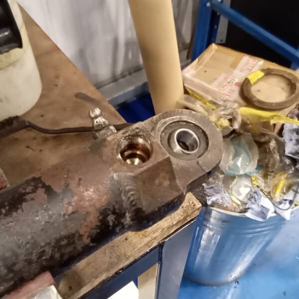 040326 1970 Aston Martin DBS Suspension Parts 7