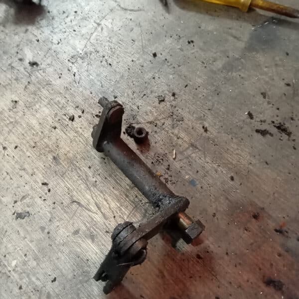 040326 1970 Aston Martin DBS Suspension Parts 89