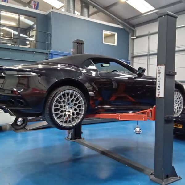 040326 2021 Aston Martin DBS Volante Inspection 6