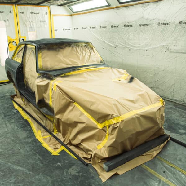 050326 1975 MGB GT V8 in Polyfan 1