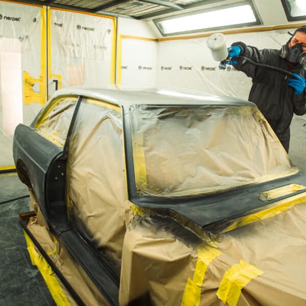 050326 1975 MGB GT V8 in Polyfan 19