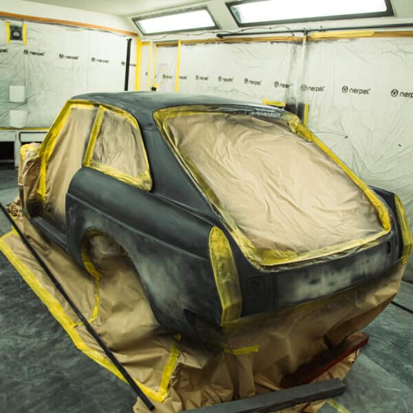 050326 1975 MGB GT V8 in Polyfan 2