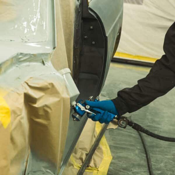 050326 1975 MGB GT V8 in Polyfan 27