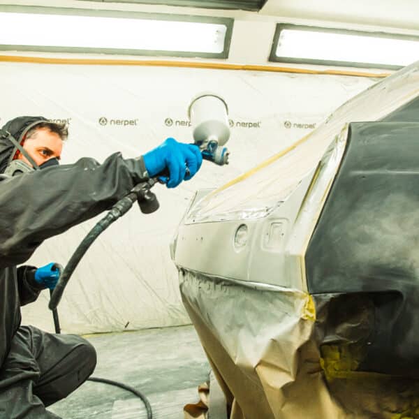 050326 1975 MGB GT V8 in Polyfan 47