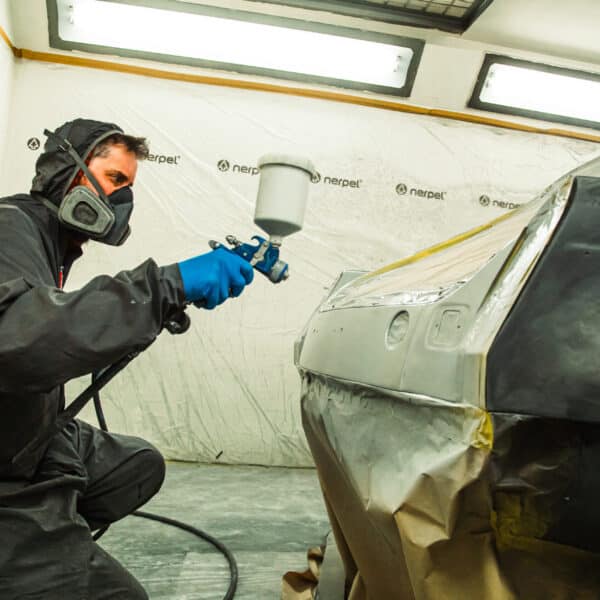 050326 1975 MGB GT V8 in Polyfan 48