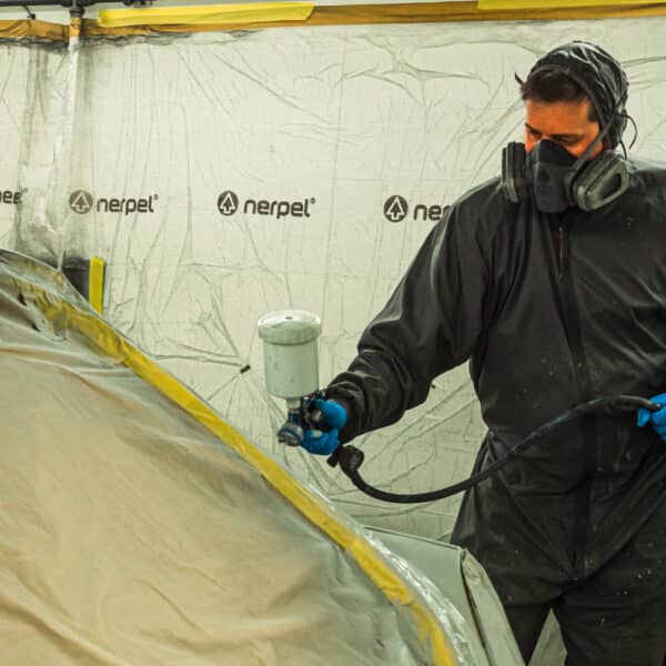 050326 1975 MGB GT V8 in Polyfan 53