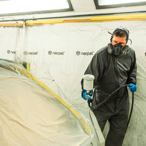 050326 1975 MGB GT V8 in Polyfan 54