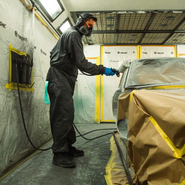 050326 1975 MGB GT V8 in Polyfan 57