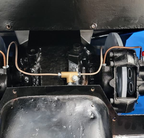 060326 1970 Aston Martin DBS Diff Cover