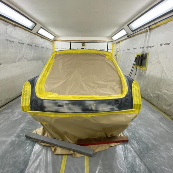 060326 1975 MGB GT V8 Bodyshell in Polyfan 2