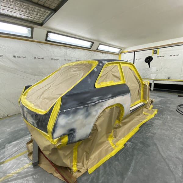 060326 1975 MGB GT V8 Bodyshell in Polyfan 3