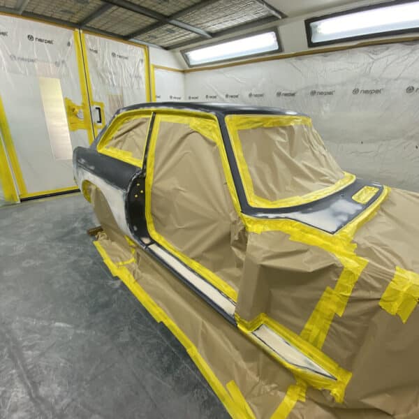 060326 1975 MGB GT V8 Bodyshell in Polyfan 5