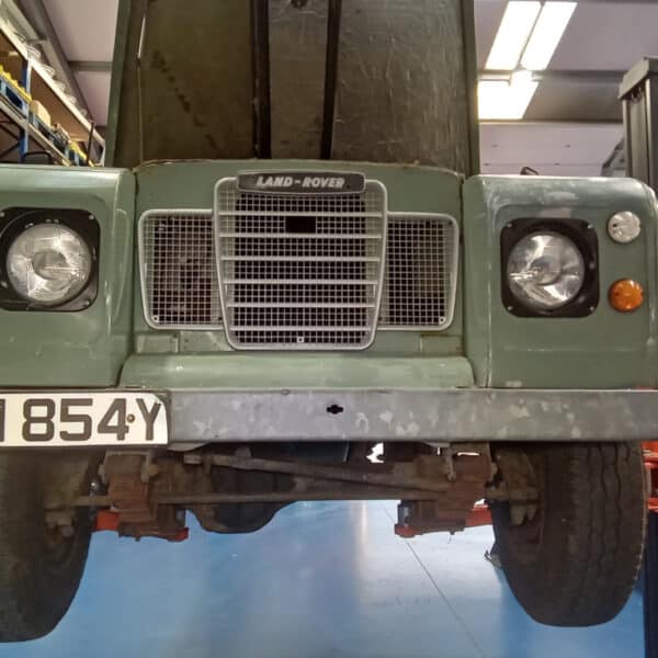 060326 1983 Land Rover Series 3 Customer Jobs 11