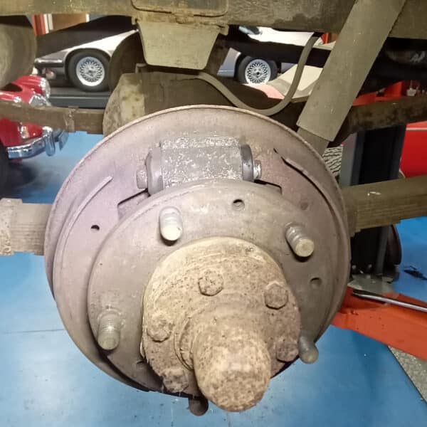 100326 1983 Land Rover Series 3 Brakes 4